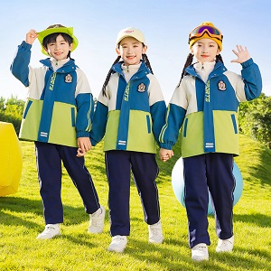 中小學(xué)校服沖鋒衣.jpg