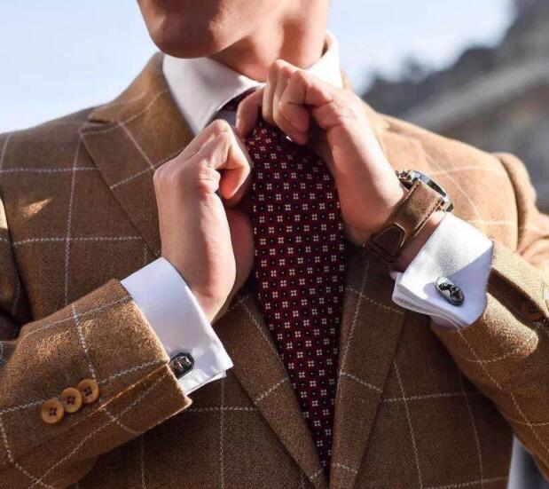 西裝的袖口一般多長