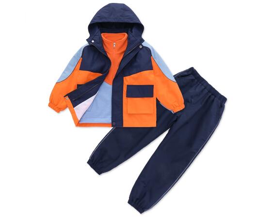 中小學校服變相強買?教育部回應